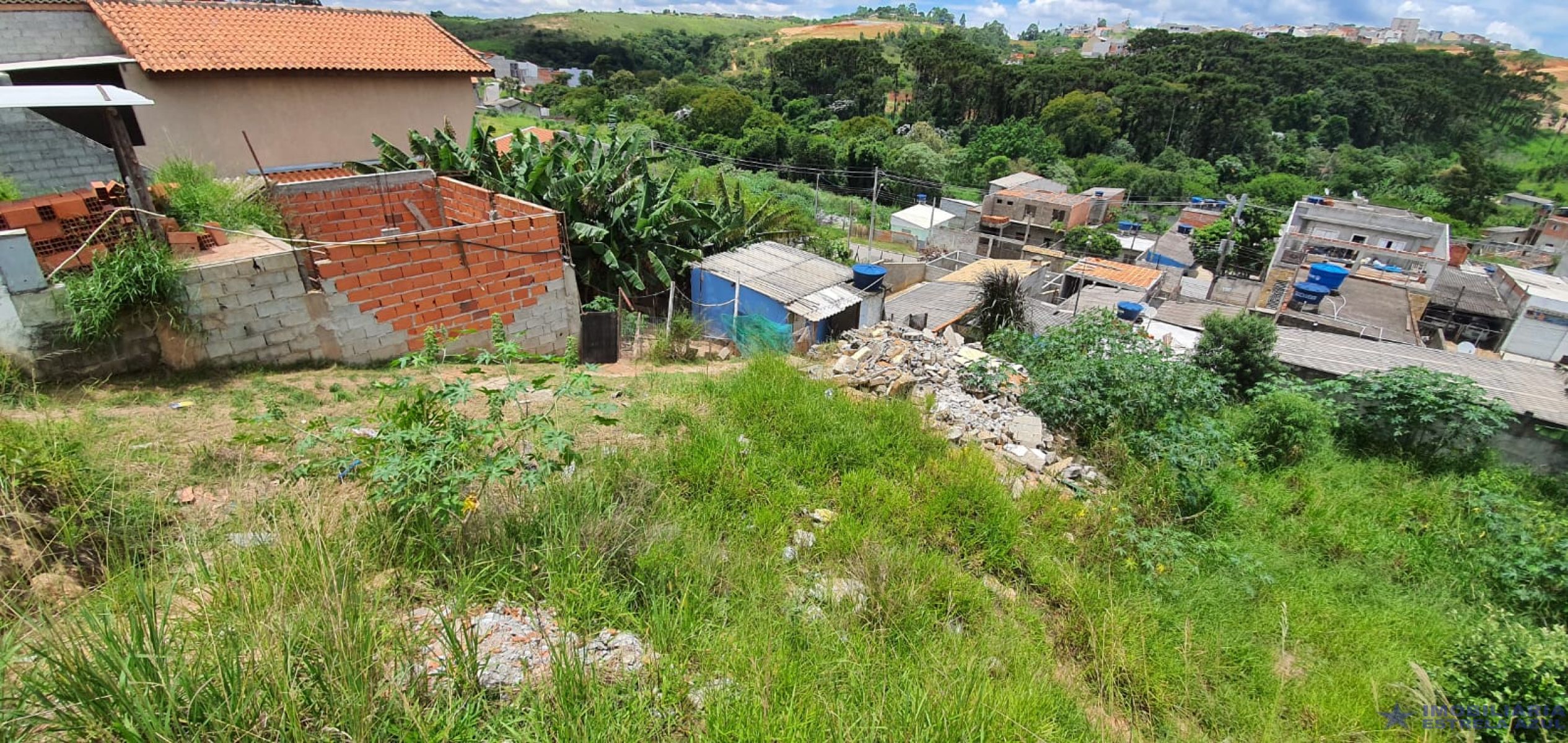Terreno no bairro Jardim Montreal