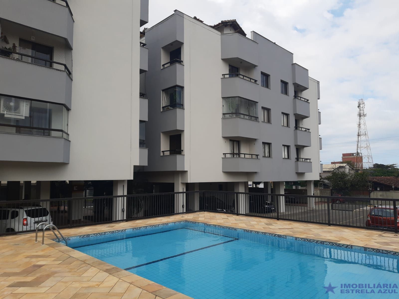 Apartamento no bairro Arpoador